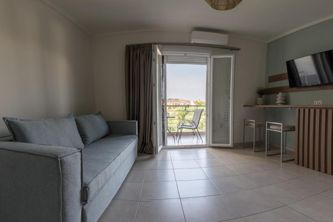 Vertigo Seaside Apartments Nikiti  Exterior foto
